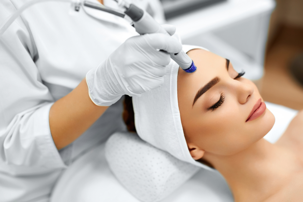Exfoliate and Hydrate Your Skin with Hydra-dermabrasion